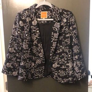 Statement black blazer